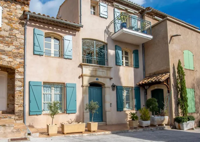 Charming In Grimaud