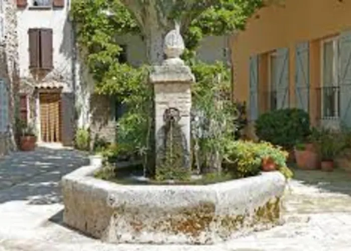 Charming In * Grimaud